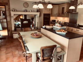 Charming 4-bed 3 bath farmhouse barn conversion